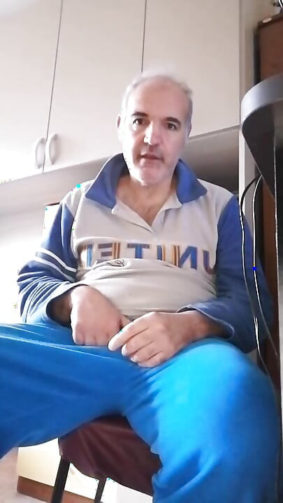 Ik geniet er erg van, dat hoor je aan mijn warme stem!