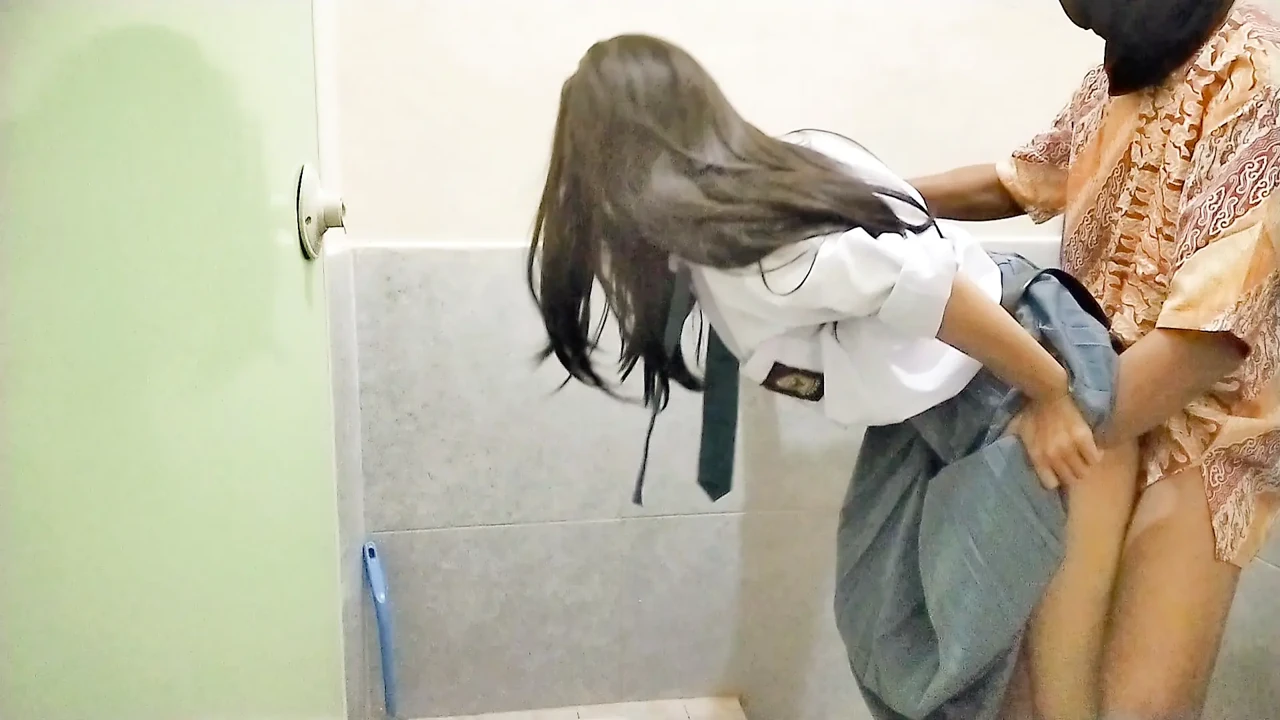 High School Student Seduced