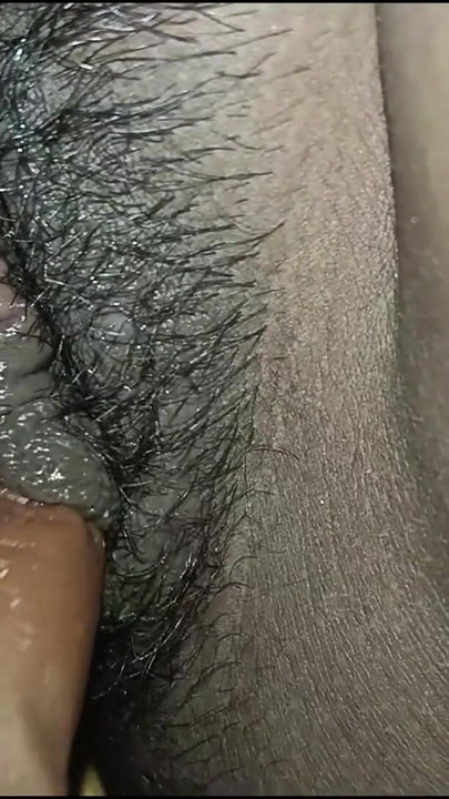 Pati Ghar per nahin Hai bhabhi ke | Clip 1