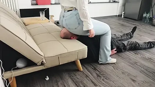 Big Jeans Popy Facesitting - Kaçış Yok