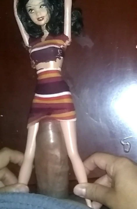 Blancanieves cum under skirt