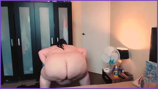 SSBBW first time twerking ass clapping