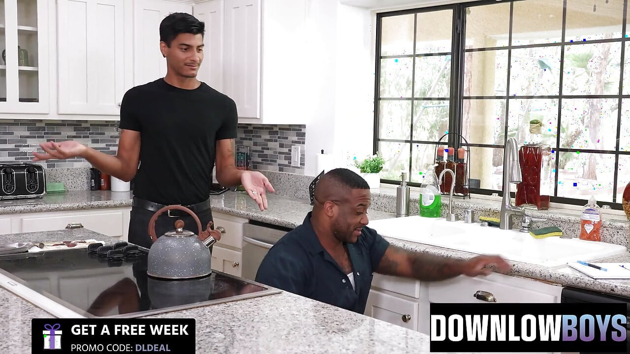 DOWNLOW BOYS - Apollo Fates Gets His Pipes Fixed By Hot Plumber Micah Martinez