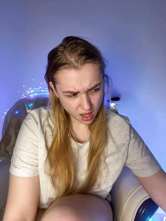 Extreme fingering in a narrow pussy