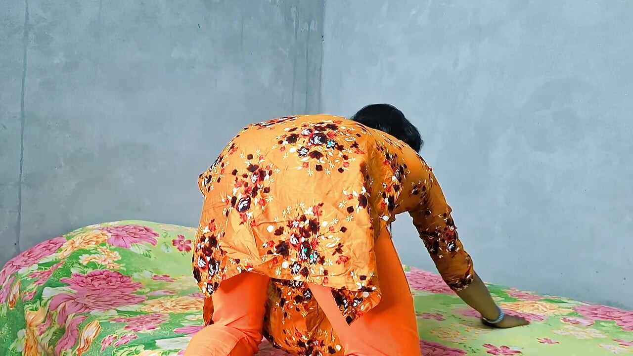 Indian college girl gets fucked by stepbrother after coming home from college, video caught