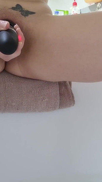 Morate podijeliti trenutak iz "Glasnog stenjanja orgazma s vibratorom..."