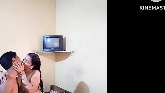 Seks ibu tiri di kamar