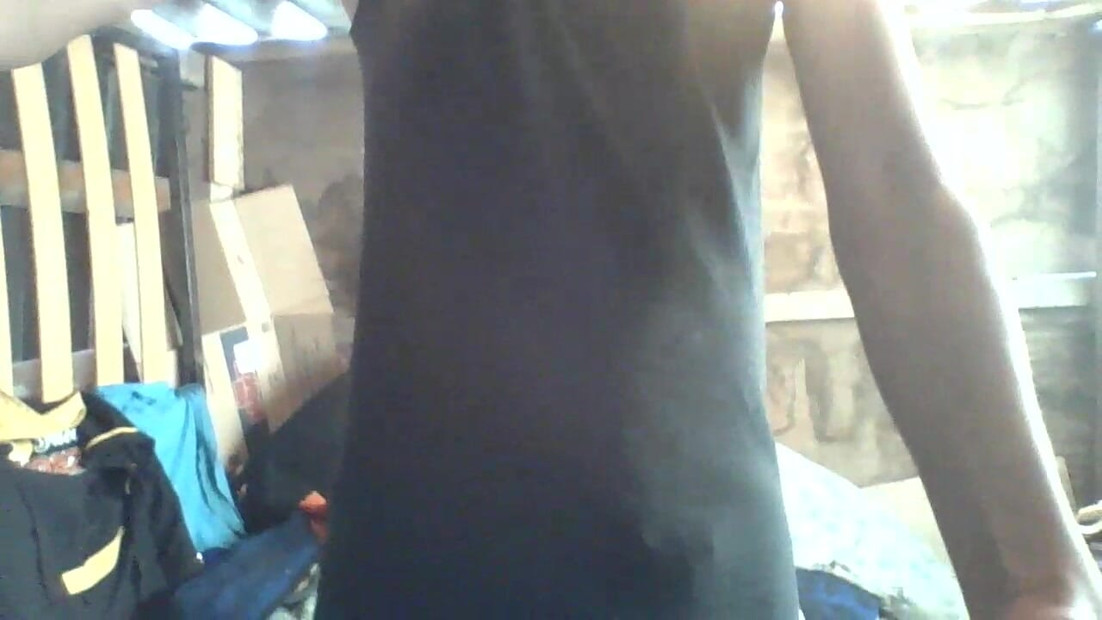 ここでミルクがこぼれるのを待ってる