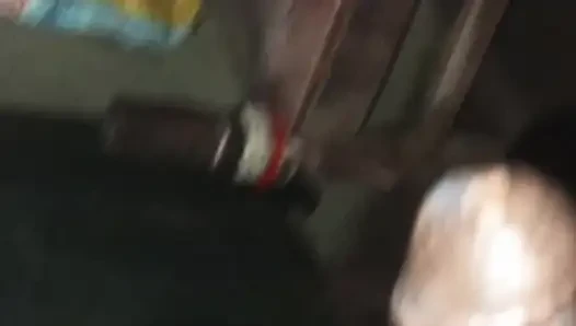 Suamiku menyiapkanku untuk ngentot dan aku siap sekarang.