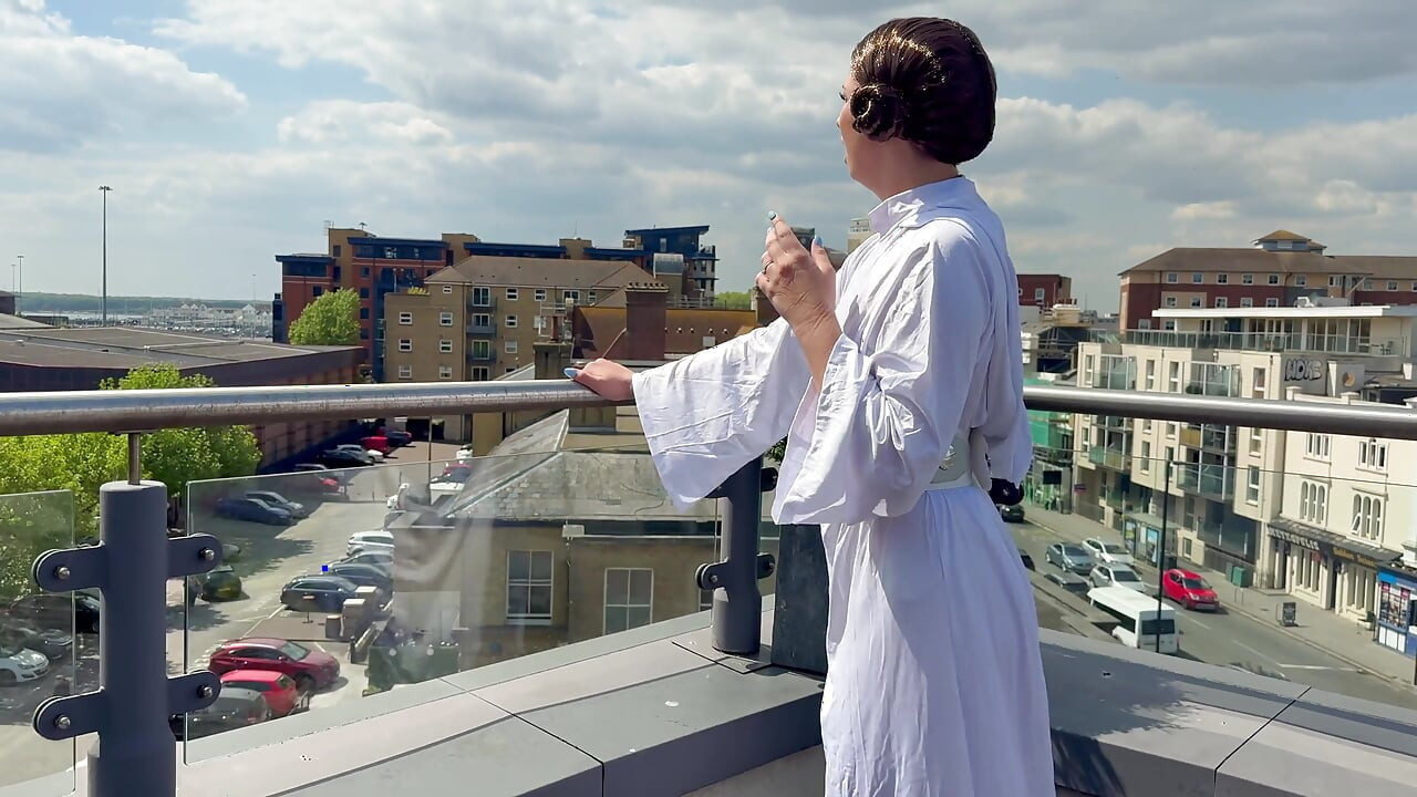 Lil Missy dans le cas de la princesse Leia : se rendre à l’obscurité