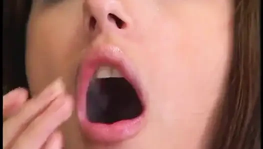 Çıplak kızlardan Jenna Haze'den sigara içen film