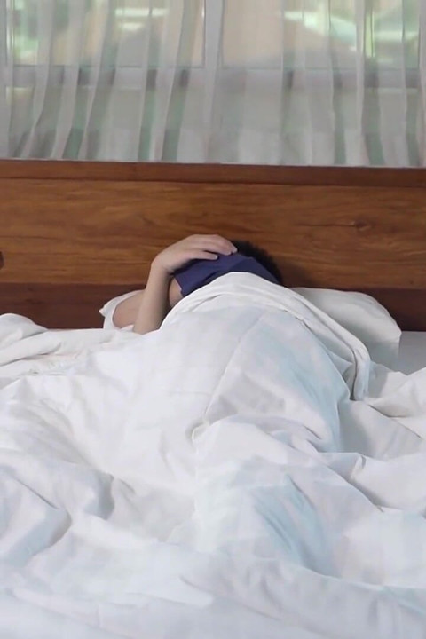 Seksi üvey kız kardeşim ev ödevime yardım ediyor