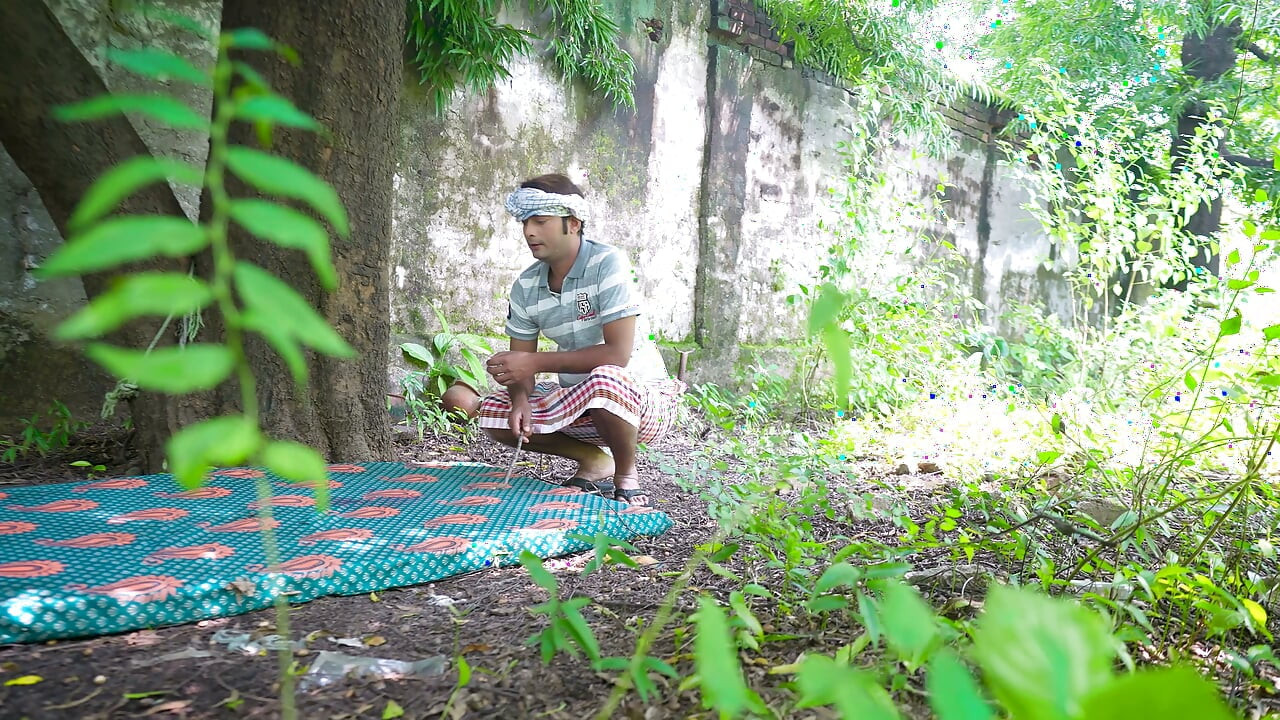 Raj, a village boy, taught Khushi how to have sex in the jungle and had intense sex with her. Clear Hindi audio.