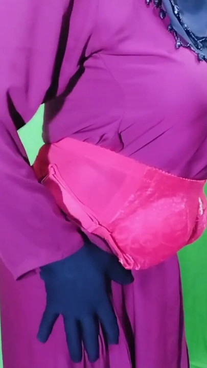 Key moment from "Desi Indian Bhabhi Ki Sari Mein Jordaar Chuday Clear Hindi Audio"