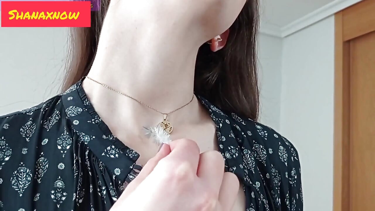18 años, fetiche, seducción sensible del cuello