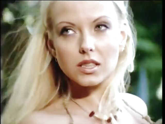 यहां तक कि हॉट महिलाओं के साथ हॉट धूप के नीचे रेगिस्तान में भी चुदाई हो रही है