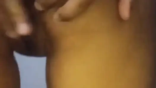 Большие молочные сиськи шри-ланкийской подруги