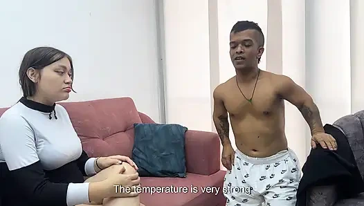 Büyük yaraklı küçük adam hamile latin kızın amına güçlü bir şekilde nüfuz ediyor.