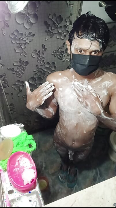 माझ्याबरोबर आंघोळ करा