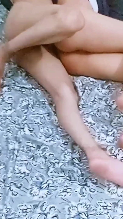 Desi Cute shy girl has her first experience' Desi Village Girl First Time sex video, | Clip 1