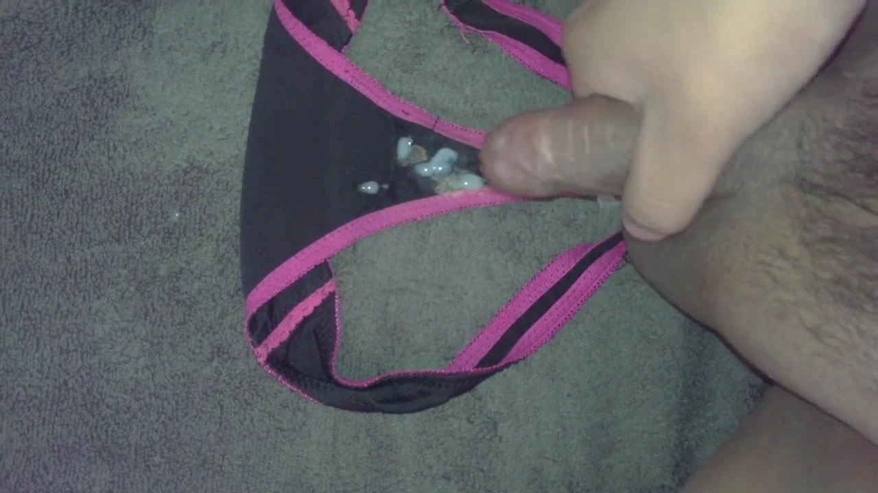 Cum di tetangga celana dalam hitam yang sangat kotor