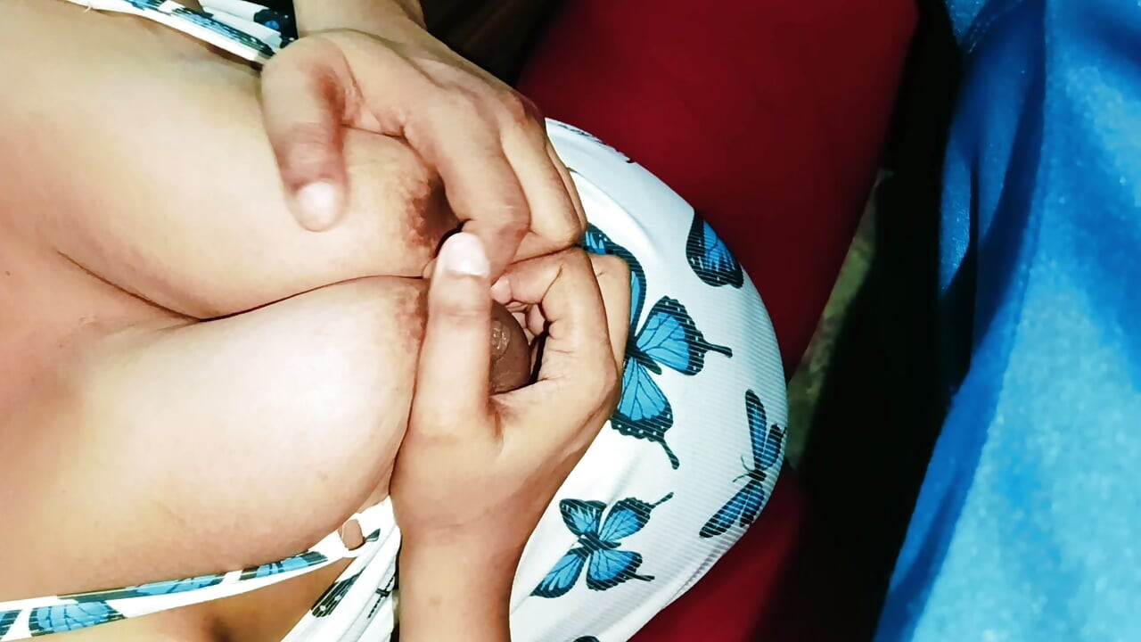 Indian Bhabhi sucking Brother in law big dick till cum in her mouth yummy ! Close up blowjob video