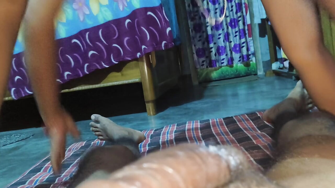 Foda incrível de uma esposa indiana gostosa, chupada deliciosa da Bhabi Desi