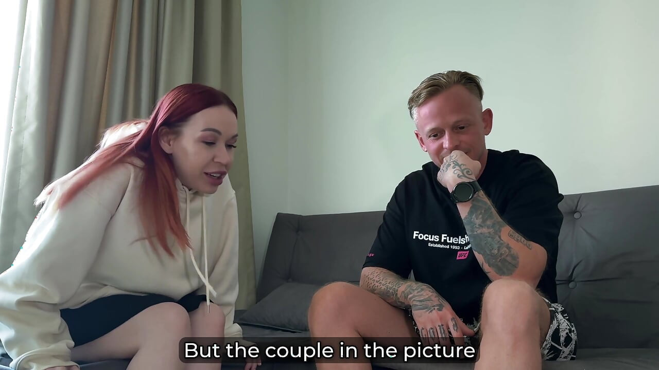 Poprvé swingers vymění manželky za sdílení v posteli Wild v hotelu, šukání až do výstřiku