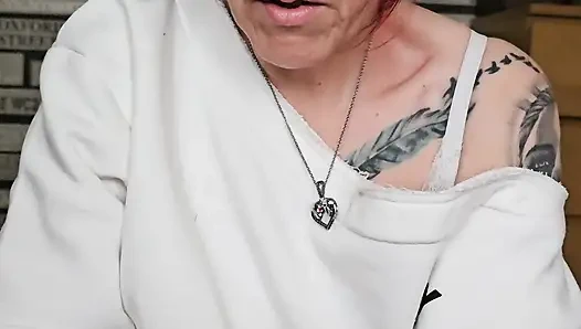 Edepsizce Konuşan Evli Kadın Beni Yeni Arkadaşıyla Aldatıyor