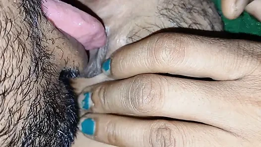 Bhabhi ki choot ko chata aj
