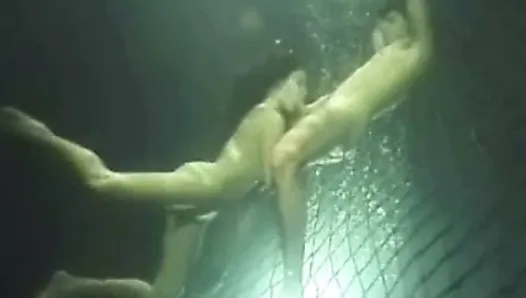 SEX Underwater Blowjob