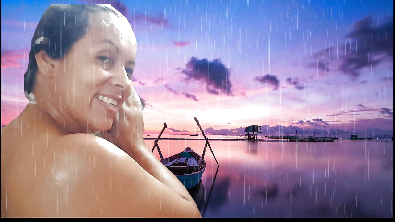 HOT SOAKING WET STRIPTEASE WITH ADAMANDEVE AND LUPO