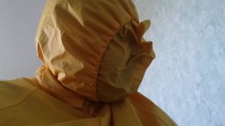 Breathcontrol in rainwear hoods