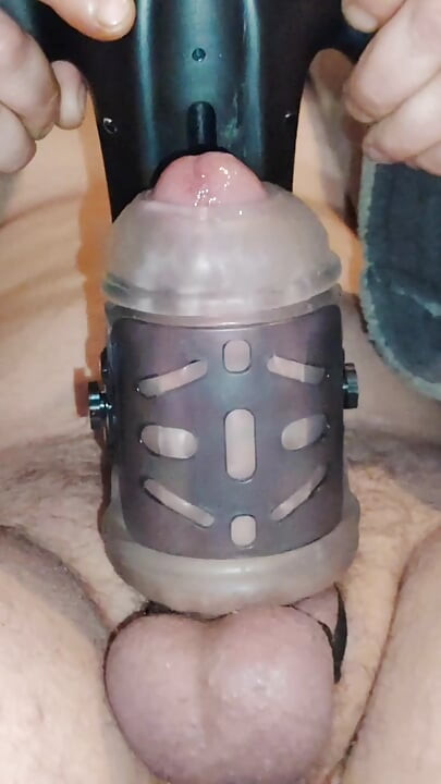 2 ยิงน้ําเงี่ยนกับของเล่นของกู