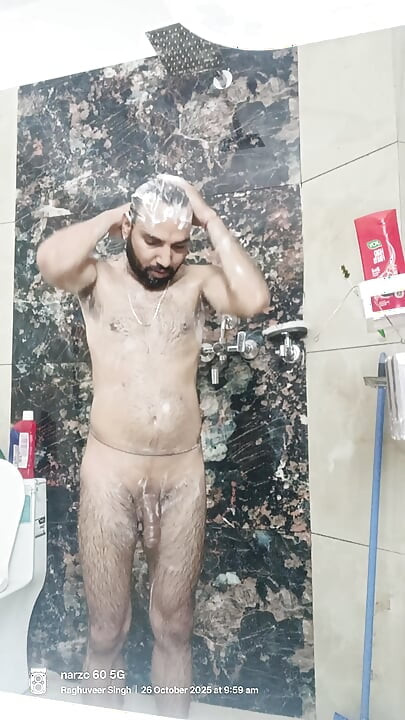 Деси гей шоу за майсторство със съседския чичо