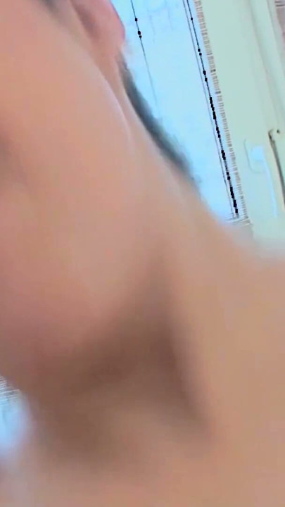 18jaehriges Teen wird vom Pornostar eingeritten | Clip 1