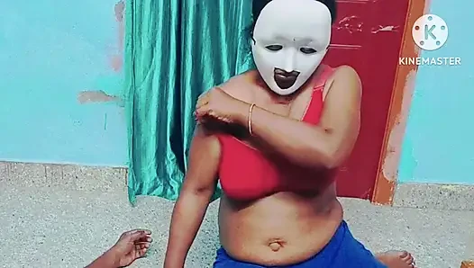 Gadis toket besar panas memberikan layanan pijat kontol dengan handjob di pusat pijat - mengisap payudara besar dengan erangan keras