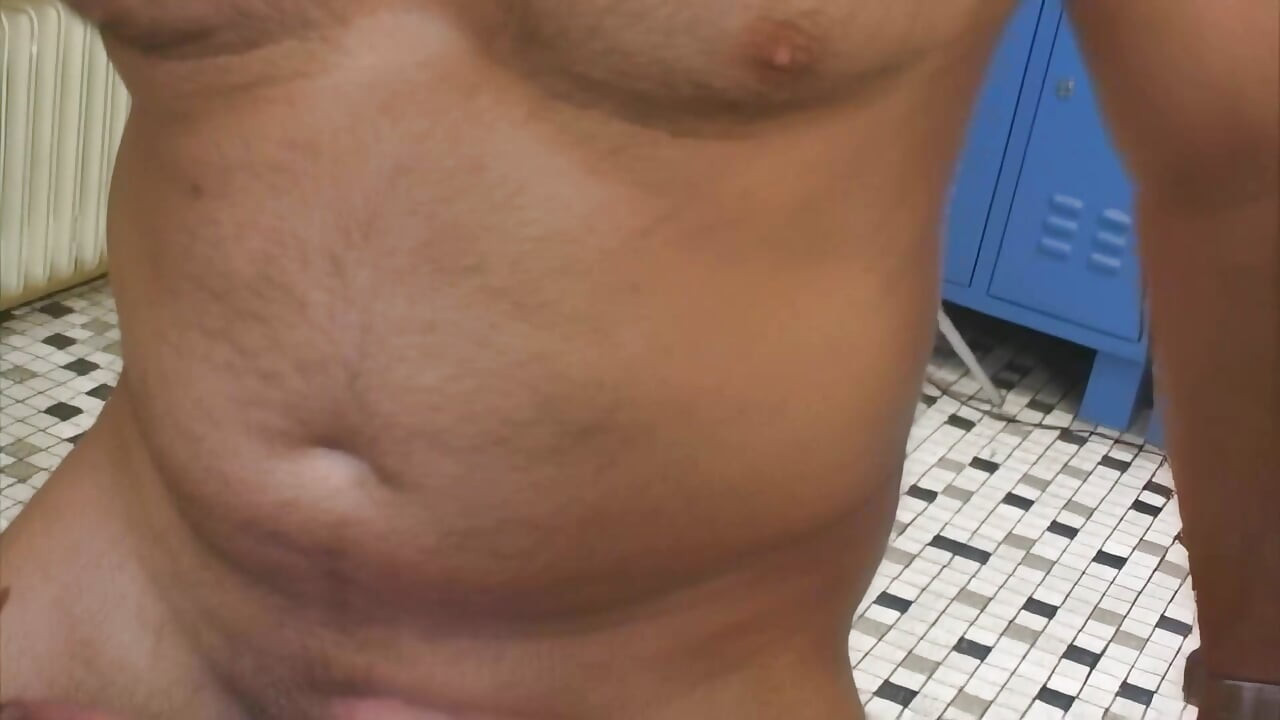 Squirting Hot Babe in Piss and Cum Bukkake Gangbang Homemade