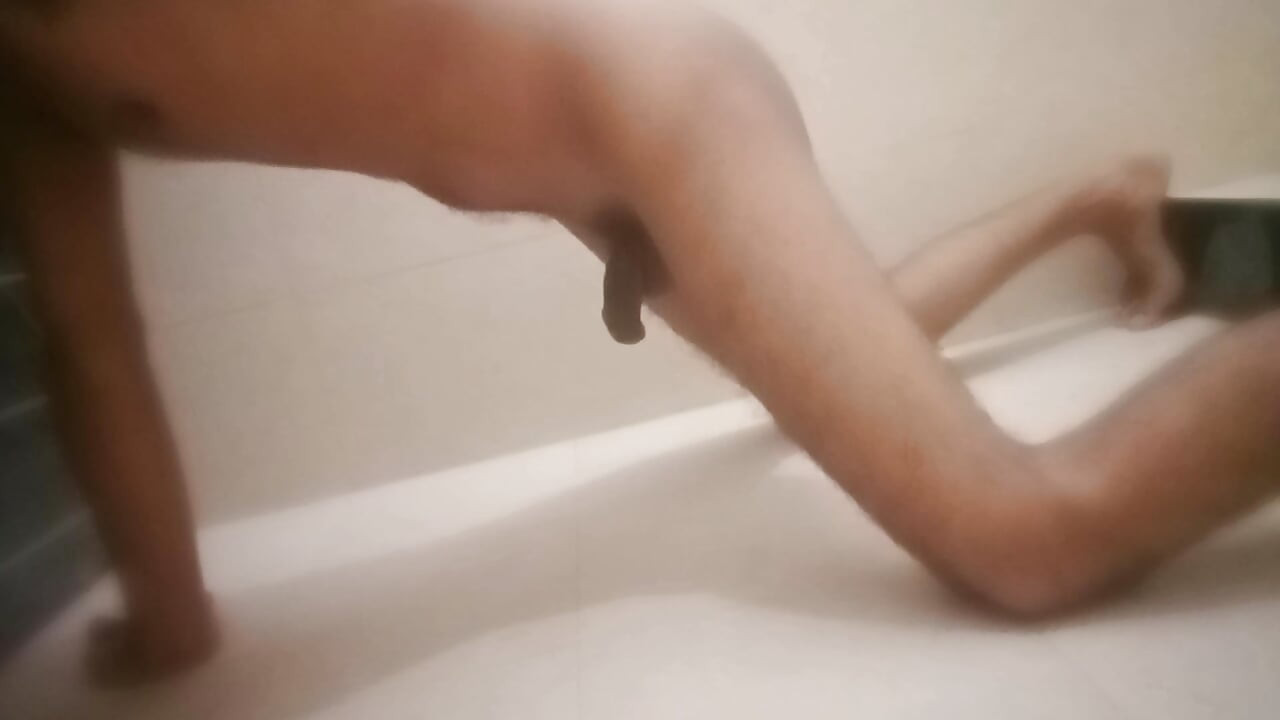 Desi Bhabhi Ko Kaali Raat Mein Pati Ne Dost Se Chudwaya - 3Sum