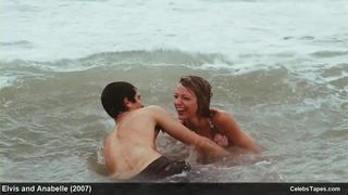 Blake vivace bikini bagnato e scene di film erotici