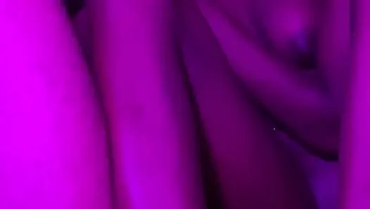 Ebenholz-teen gosdess saftig sahnige heiße muschi langsam von hinten pOV