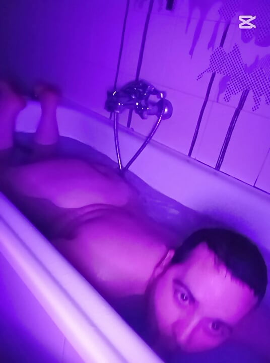 Submissive Underwater Blowjob and Footworship POV - Kink Session
