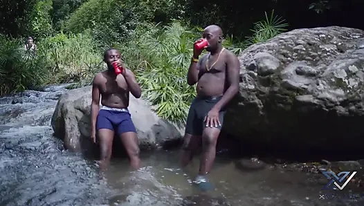 Touristen bekommen schwanz von 2 schwarzen schwänzen