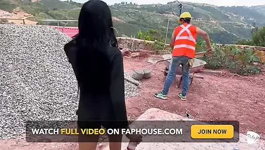 Woman Fucks the Worker Because Her Husband Went with His Friends
