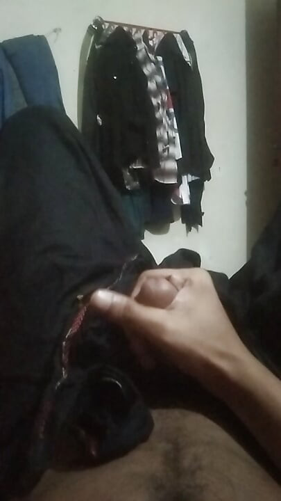 Eu queria fazer sexo, então eu bati na minha mão