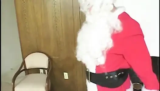 Watch Santa Claus come by for a nice blow job