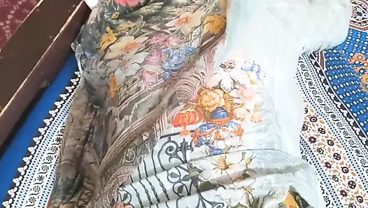 Saali ko chod diya jija ne.