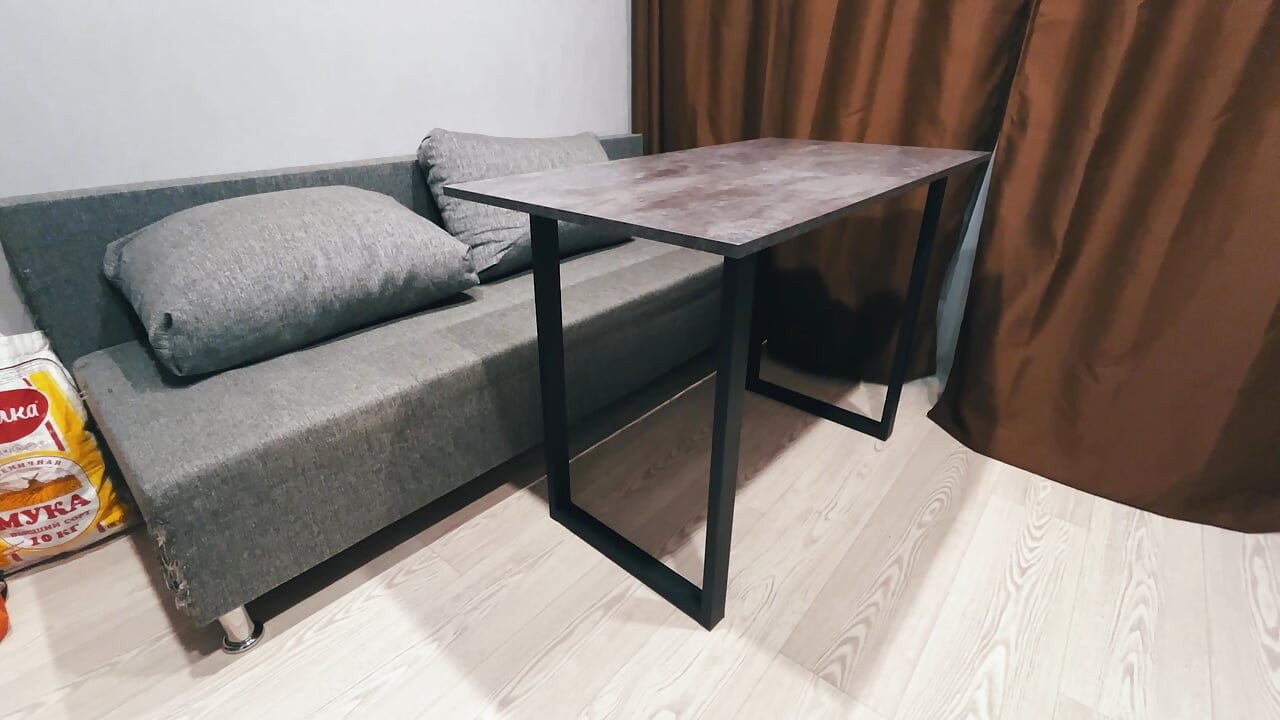 The police do not move. Com did not come, cop