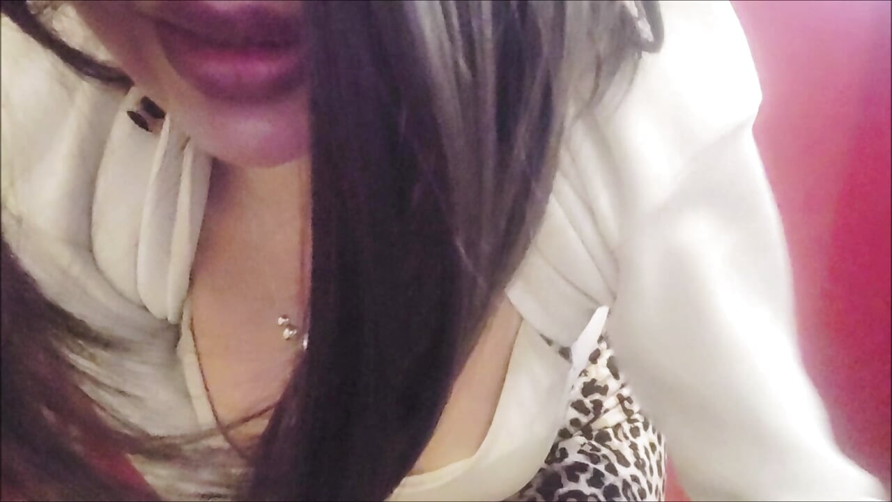 Stvarno bogohuljena maćeha te svršava jer si jako