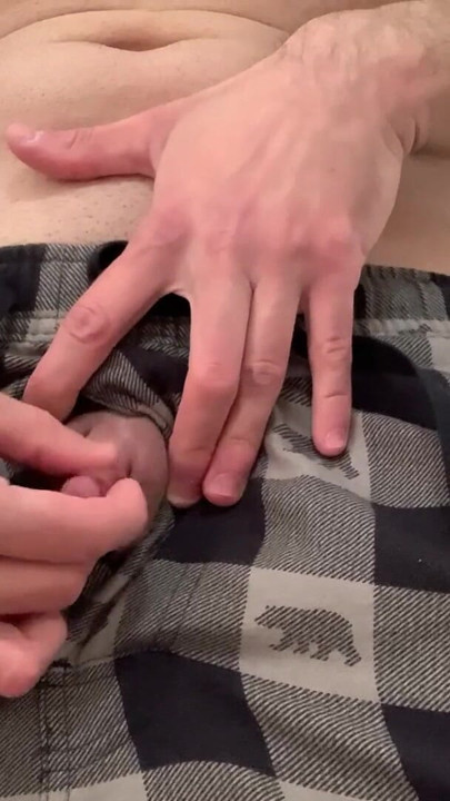 Transman starts Sunday morning by having an orgasm in front of the camera | Clip 1